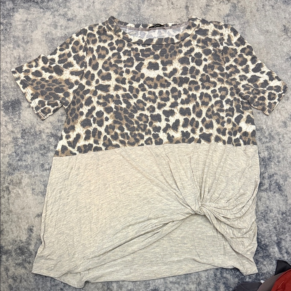 JODIFL Gray Leopard Print Knot Front Tee